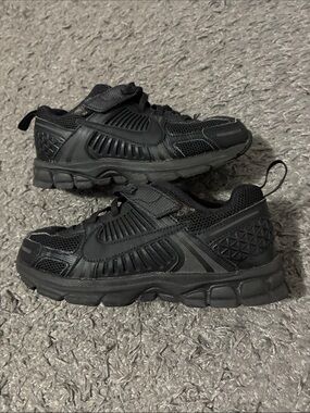 Nike vomero 5